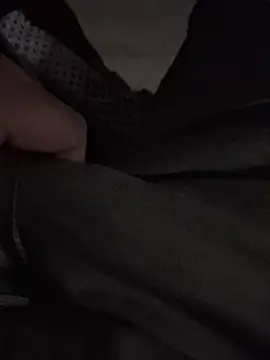 Snapshot of UsurpedThaw chatting on November 30, 9:35 am UsurpedThaw online show from November 30, 9:35 am