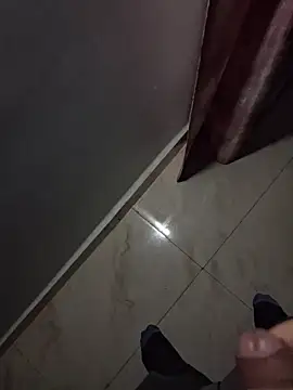 Snapshot of UsurpedThaw chatting on December 3, 5:55 pm UsurpedThaw online show from December 3, 5:55 pm