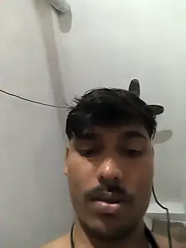 Snapshot of honestbbadboy chatting on October 24, 3:08 pm honestbbadboy online show from October 24, 3:08 pm