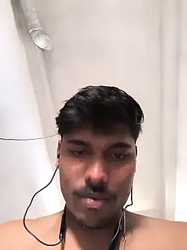 Snapshot of honestbbadboy chatting on October 28, 7:45 am honestbbadboy online show from October 28, 7:45 am