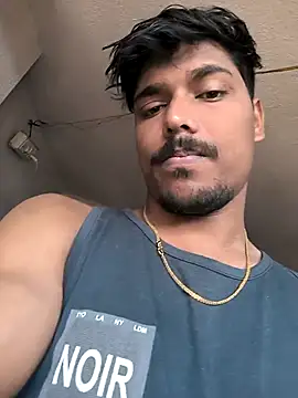 Snapshot of honestbbadboy chatting on November 8, 4:56 am honestbbadboy online show from November 8, 4:56 am