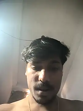 Snapshot of honestbbadboy chatting on December 18, 9:37 am honestbbadboy online show from December 18, 9:37 am