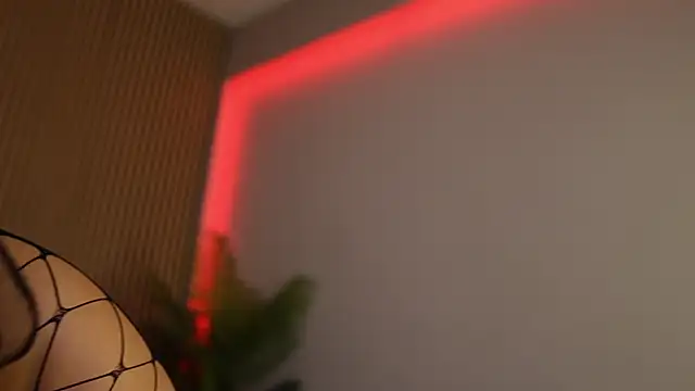 sisi von dee online show from November 6, 9:15 pm