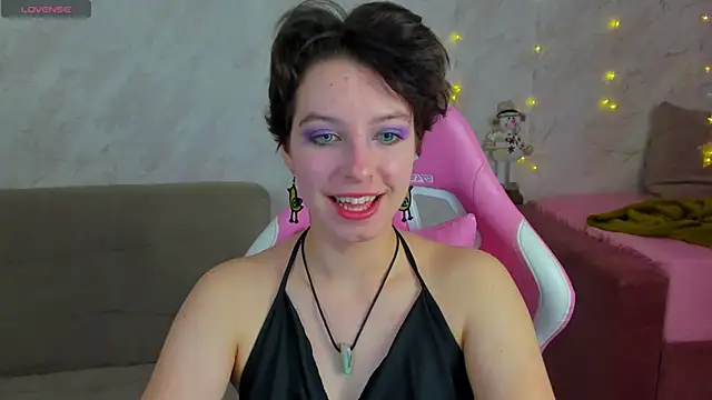 Sara Frayer online show from December 22, 1:13 am