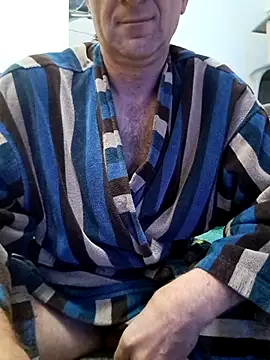 Snapshot of Vintermelon2 chatting on November 27, 7:10 am Vintermelon2 online show from November 27, 7:10 am