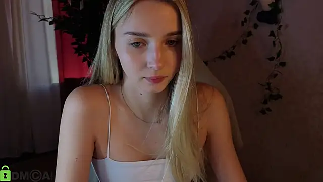 L1na Reeds online show from May 1, 1:10 am