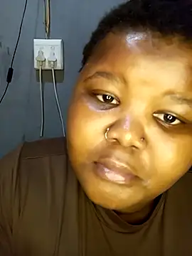 LadyBear2002 online show from October 11, 4:44 am