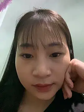 Snapshot of banlinh004 chatting on October 5, 2:21 am banlinh004 online show from October 5, 2:21 am