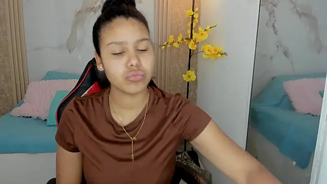 AriaVega online show from July 3, 2:01 pm