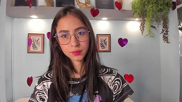 Alana Martinez  online show from February 27, 7:58 pm