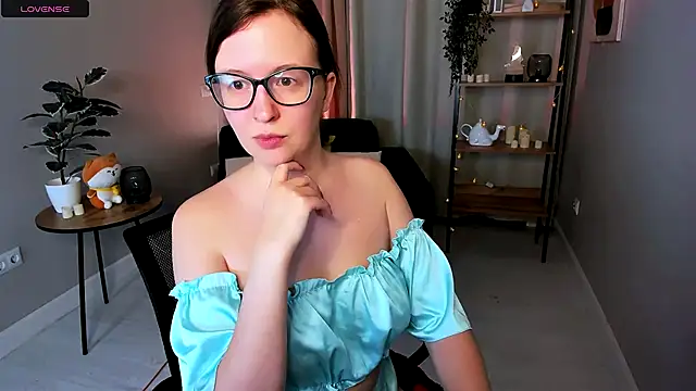 Snapshot of arizzzona chatting on November 7, 6:02 am arizzzona online show from November 7, 6:02 am