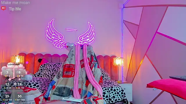 Snapshot of madisson_121 chatting on November 5, 10:15 am madisson 121 online show from November 5, 10:15 am