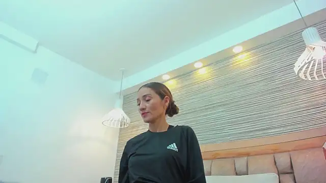 isaa stone online show from October 23, 6:17 pm