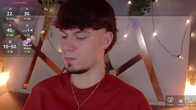 Snapshot of LiamThunder05_ chatting on December 13, 8:04 pm LiamThunder05 online show from December 13, 8:04 pm