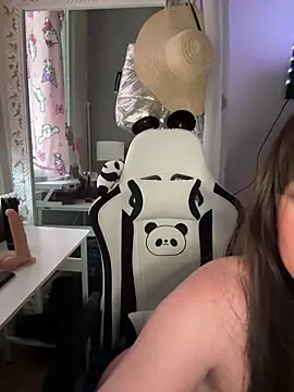 Snapshot of bebecita_x chatting on March 27, 4:07 pm bebecita x online show from March 27, 4:07 pm