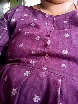 Snapshot of supcpl chatting on March 11, 5:13 am supcpl online show from March 11, 5:13 am