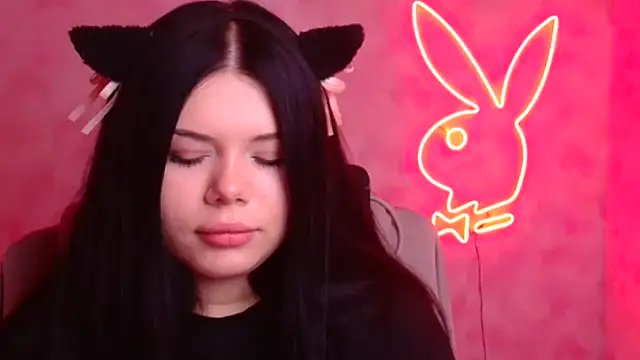 Mona Esty online show from November 25, 6:46 am