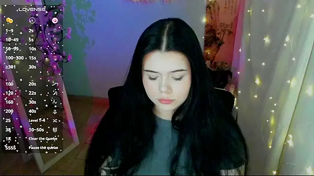 Snapshot of Mona_Esty chatting on July 5, 6:09 am Mona Esty online show from July 5, 6:09 am