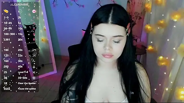 Snapshot of Mona_Esty chatting on July 18, 6:06 am Mona Esty online show from July 18, 6:06 am
