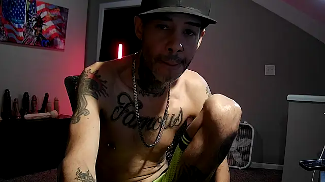 Snapshot of Michigan9000 chatting on October 9, 12:52 am Michigan9000 online show from October 9, 12:52 am