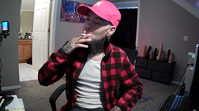 Snapshot of Michigan9000 chatting on October 17, 1:14 pm Michigan9000 online show from October 17, 1:14 pm