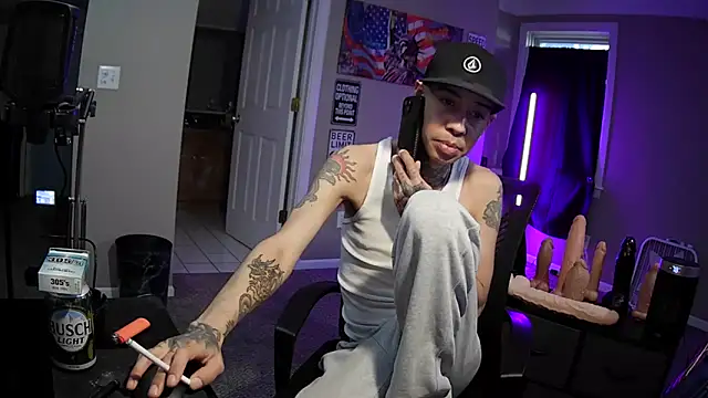 Snapshot of Michigan9000 chatting on October 27, 8:57 pm Michigan9000 online show from October 27, 8:57 pm