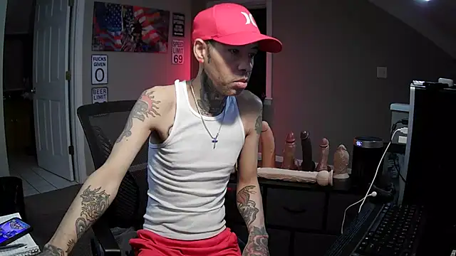 Snapshot of Michigan9000 chatting on December 1, 12:15 am Michigan9000 online show from December 1, 12:15 am