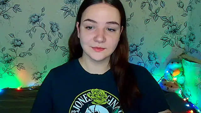 Snapshot of OliviaMontgommery chatting on June 8, 12:27 pm OliviaMontgommery online show from June 8, 12:27 pm