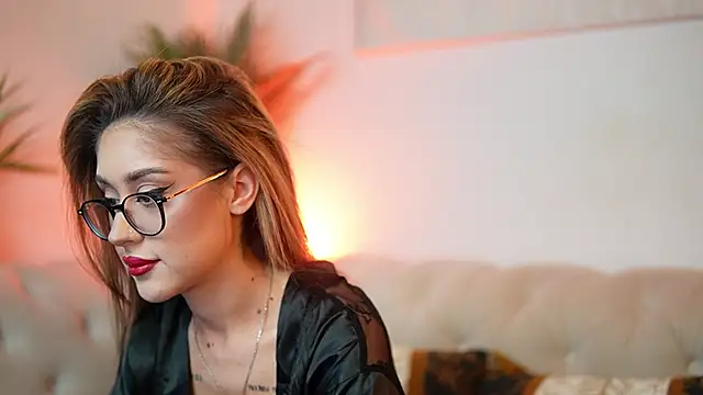 Snapshot of AileenKiss chatting on October 19, 6:41 pm AileenKiss online show from October 19, 6:41 pm