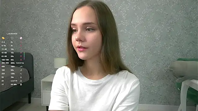 SweetSaraPie online show from October 5, 7:01 pm