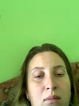 Snapshot of KristyFlowerX chatting on October 21, 9:21 am KristyFlowerX online show from October 21, 9:21 am