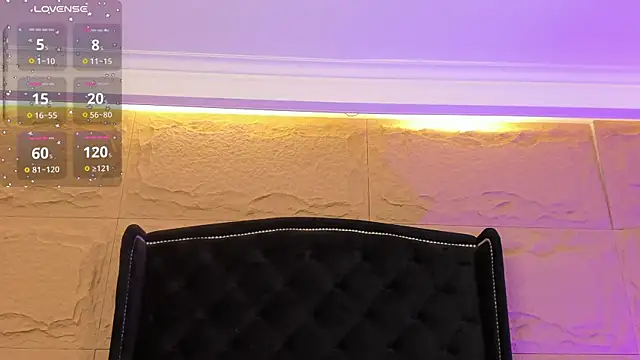 Snapshot of naomi_hill1 chatting on November 21, 9:57 pm naomi hill1 online show from November 21, 9:57 pm