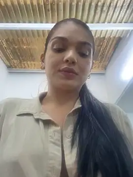 Snapshot of catalina_garciaa chatting on November 25, 6:41 pm catalina garciaa online show from November 25, 6:41 pm