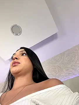 Snapshot of catalina_garciaa chatting on November 28, 7:16 pm catalina garciaa online show from November 28, 7:16 pm