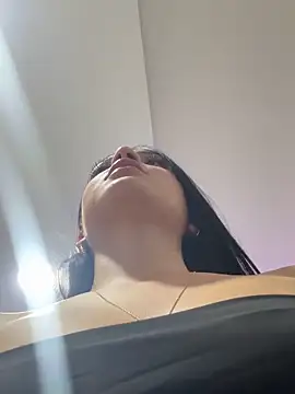 Snapshot of catalina_garciaa chatting on December 3, 7:12 pm catalina garciaa online show from December 3, 7:12 pm