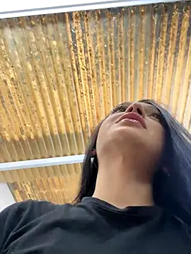 Snapshot of catalina_garciaa chatting on December 4, 7:00 pm catalina garciaa online show from December 4, 7:00 pm