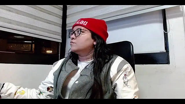 Snapshot of Xander_Taylor_ chatting on October 25, 4:20 am Xander Taylor online show from October 25, 4:20 am