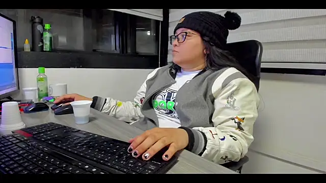 Snapshot of Xander_Taylor_ chatting on October 29, 5:20 am Xander Taylor online show from October 29, 5:20 am