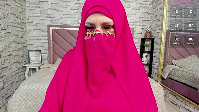 Aisha Hadi online show from October 6, 6:27 pm