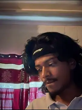 Ujjwallkumar0069 online show from May 27, 5:15 am