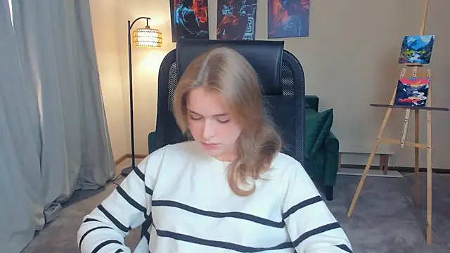 KeelyStowers online show from October 3, 1:08 pm