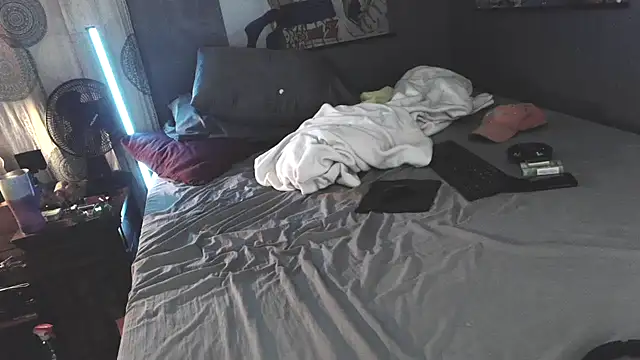 Tommy Love23 online show from March 28, 1:16 am