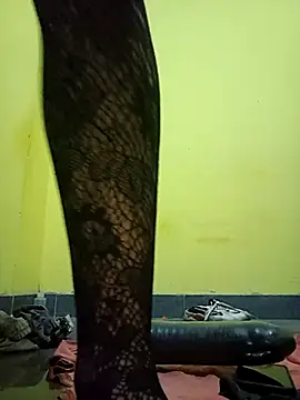 Snapshot of Canelasexo82 chatting on November 24, 11:48 pm Canelasexo82 online show from November 24, 11:48 pm