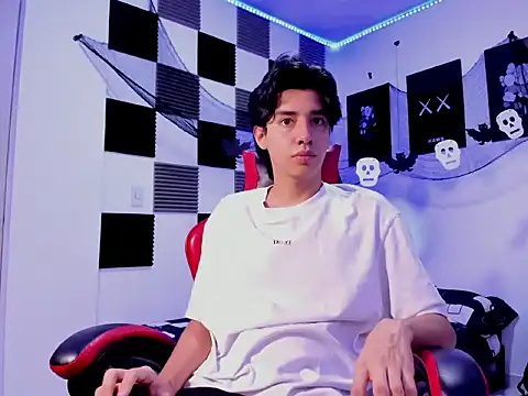 Snapshot of jeycobb chatting on October 23, 12:04 pm jeycobb online show from October 23, 12:04 pm