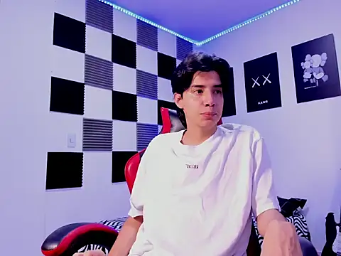 Snapshot of jeycobb chatting on October 26, 11:38 am jeycobb online show from October 26, 11:38 am