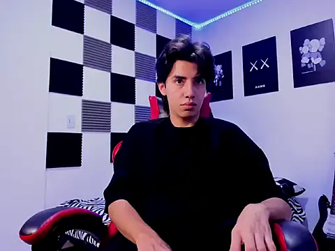 Snapshot of jeycobb chatting on October 30, 11:44 am jeycobb online show from October 30, 11:44 am