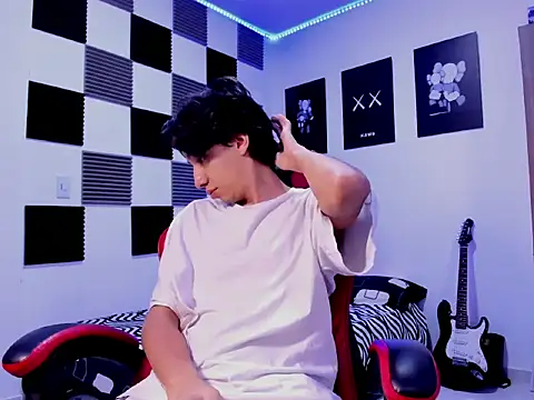 Snapshot of jeycobb chatting on November 13, 12:15 pm jeycobb online show from November 13, 12:15 pm