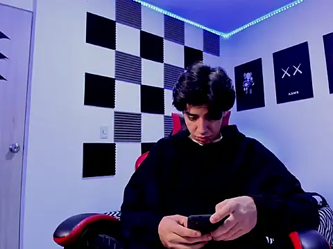 Snapshot of jeycobb chatting on November 15, 12:02 pm jeycobb online show from November 15, 12:02 pm