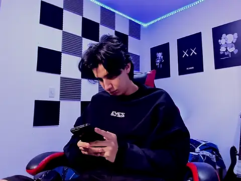 Snapshot of jeycobb chatting on December 3, 12:03 pm jeycobb online show from December 3, 12:03 pm