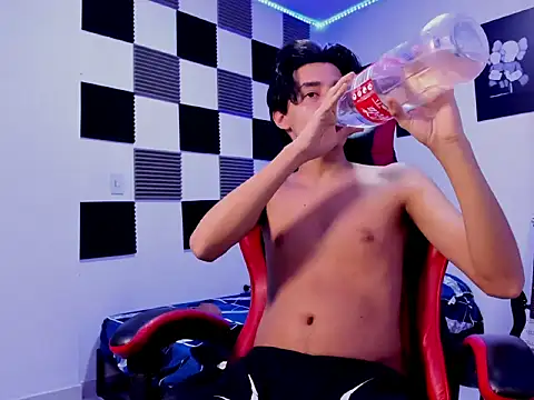 Snapshot of jeycobb chatting on December 5, 11:30 am jeycobb online show from December 5, 11:30 am